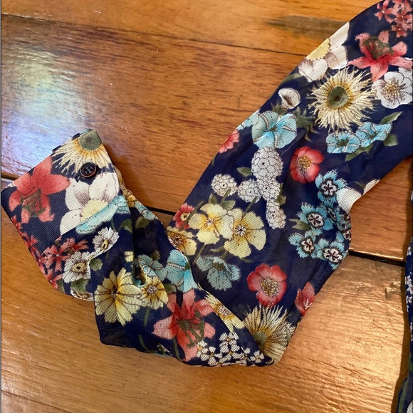 Vintage 70s navy floral button-up blouse, sheer - Picture 5 of 7